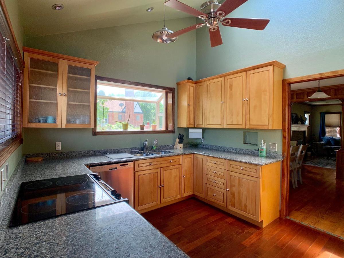 Private Room In West Highlands House Denver Exterior photo